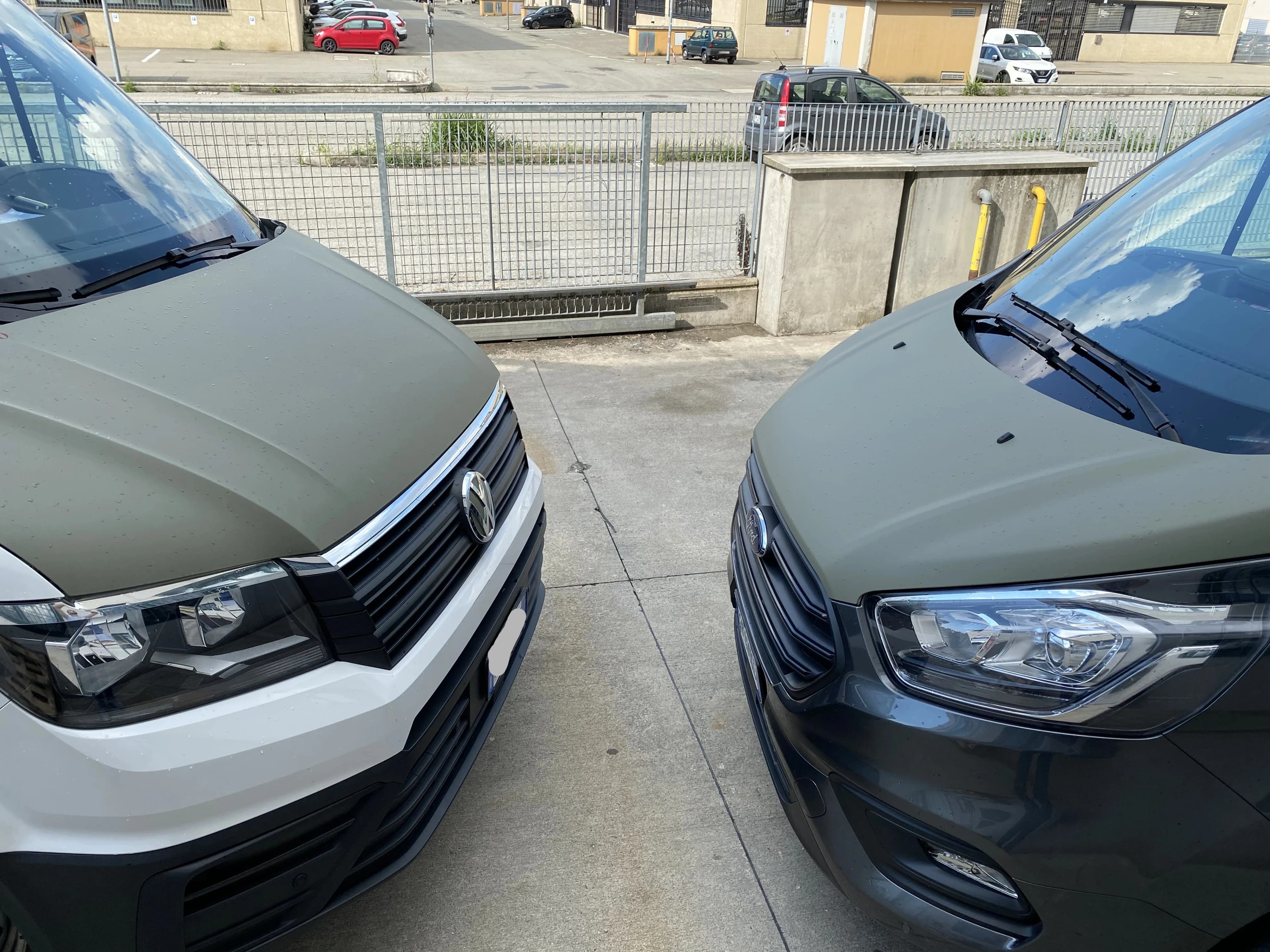 Decorazione auto con pellicola opaca