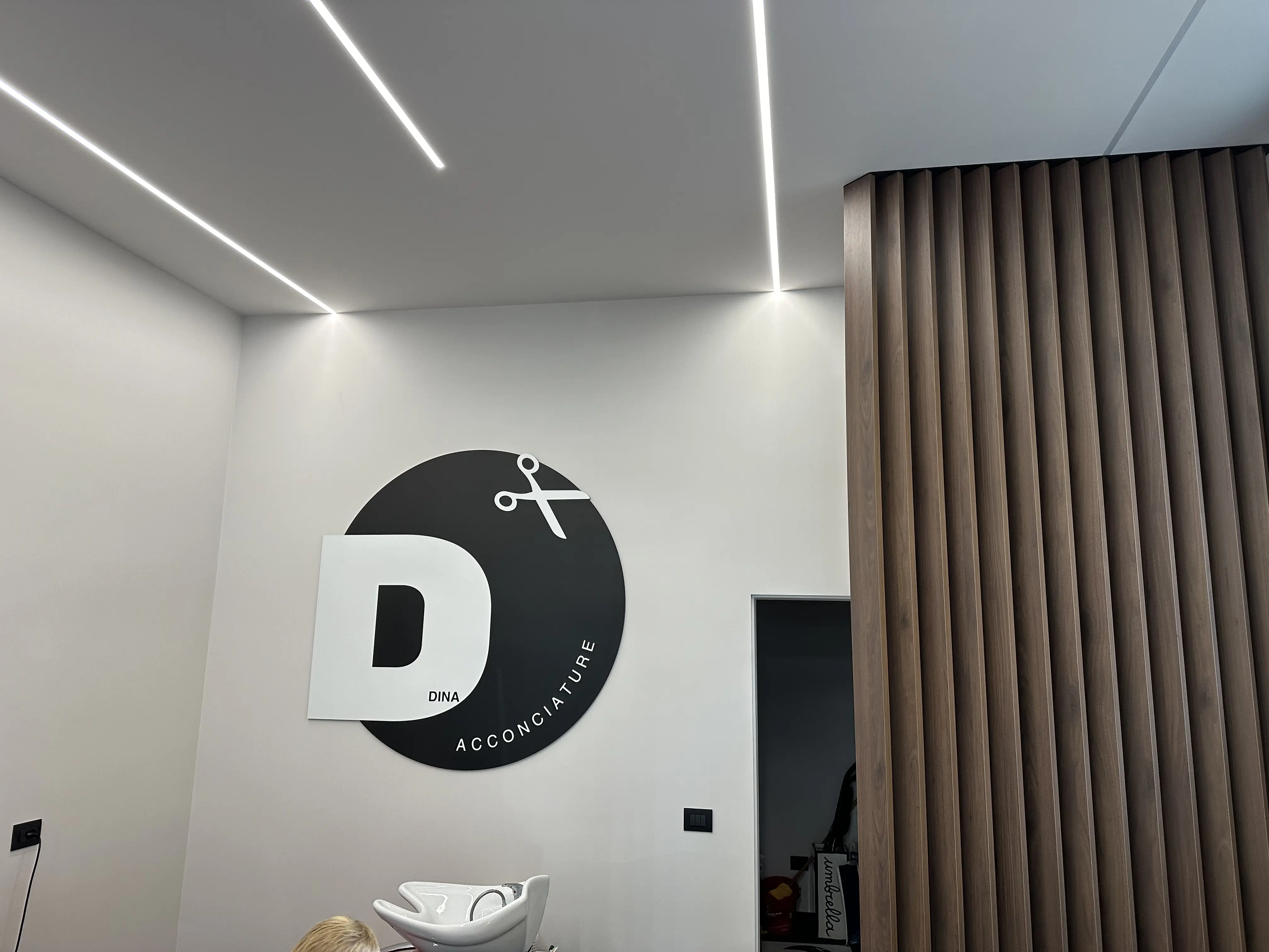 Insegna per parrucchiere - moderna e accattivante